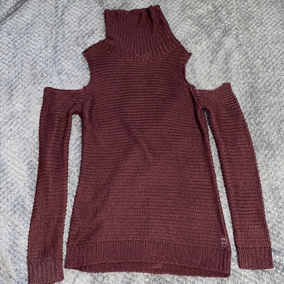 Open Shoulder Sweater - Picture 1 of 1